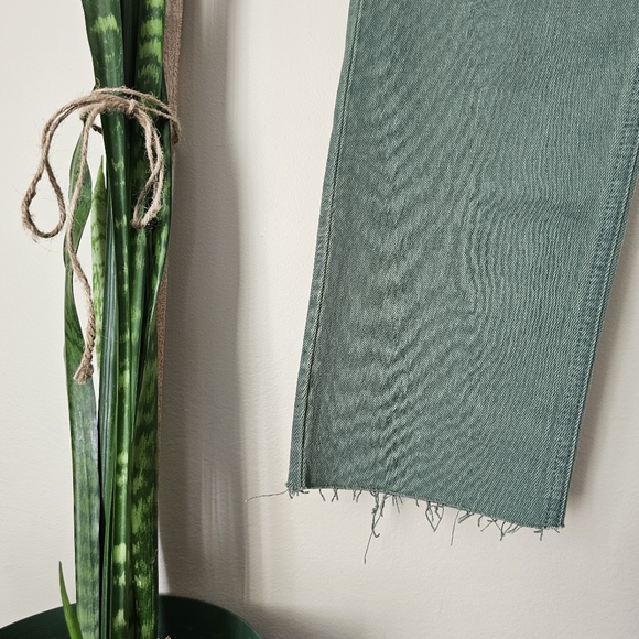 Sage Green Cheeky Straight High Rise Raw Hem Denim Jeans - GAP - Picture 2 of 5